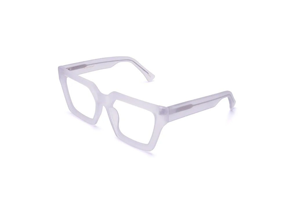 Oscar in Matt Crystal White